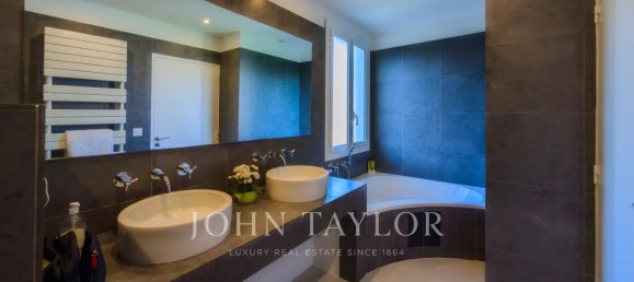 Castillos de 4 dormitorios en Mougins, France No. 346887 9