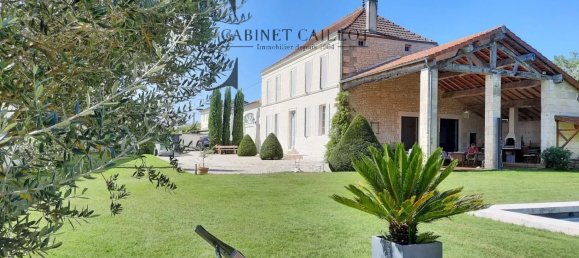 Дом с 5 спальнями в Приморская Шаранта, Франция № 323006 2