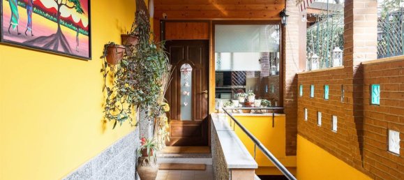 3 rooms Apartment in Mariano Comense, Italy No. 223500 2