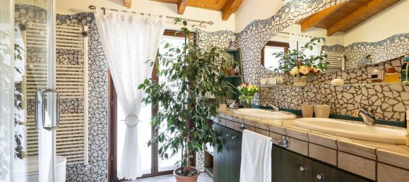 3 rooms Apartment in Mariano Comense, Italy No. 223500 21