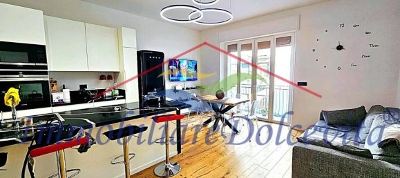 Apartamento de 3 habitaciónes en Florence, Italy No. 37775 3