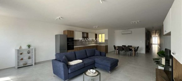 3 bedrooms Apartment in Kirkop, Malta No. 8178 8