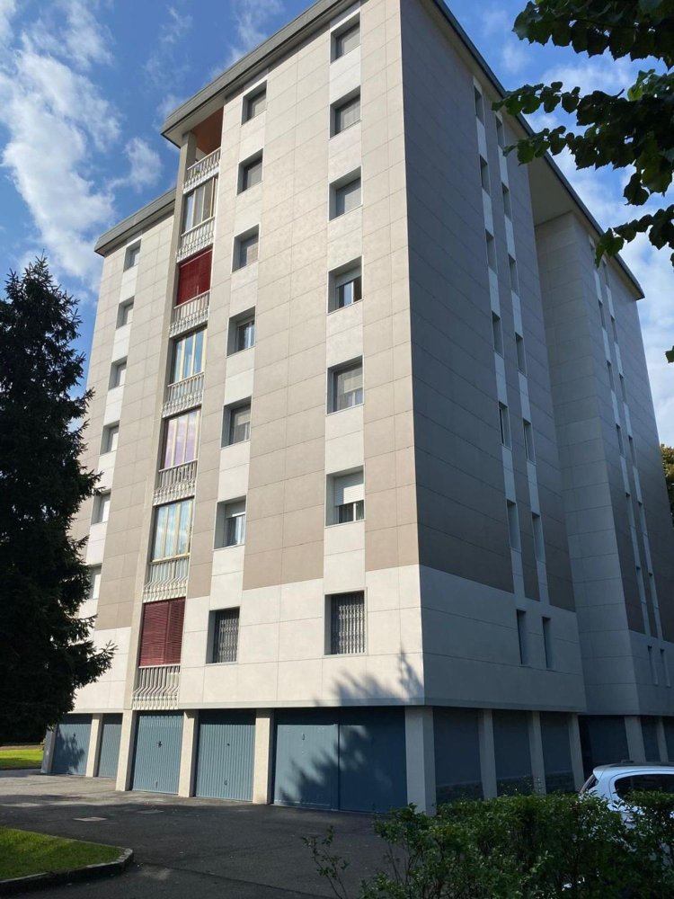 3 bedrooms Apartment in Assago, Italy No. 366431