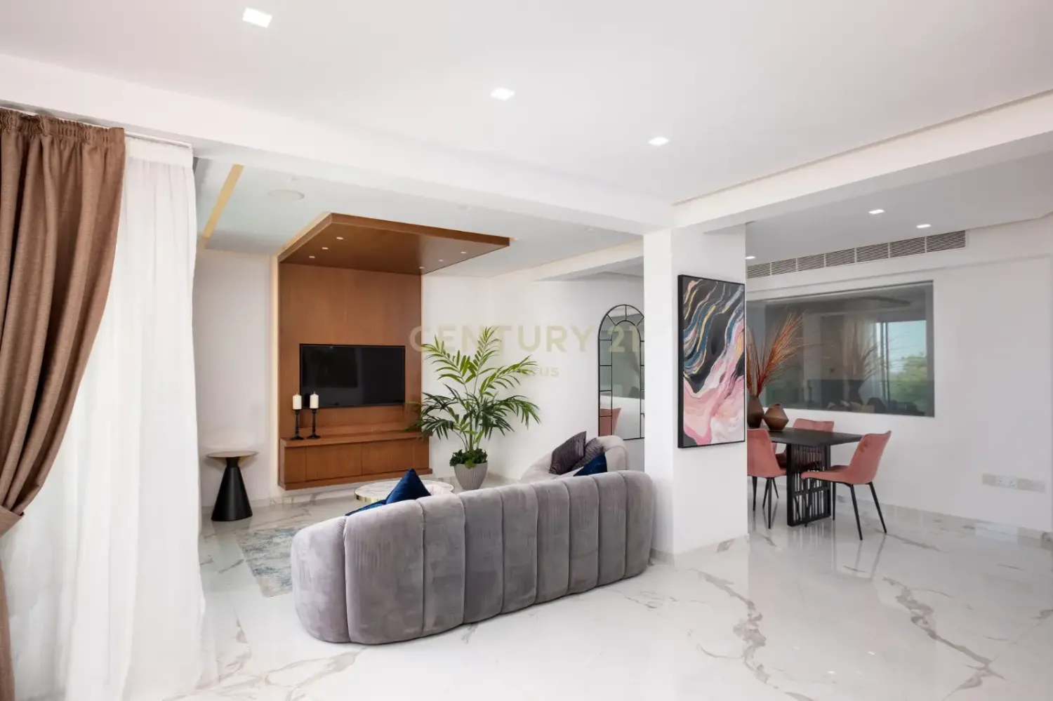 Квартира с 3 спальнями в Агиос Тихонас, Кипр № 5679