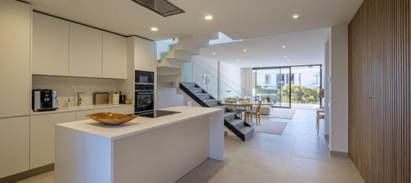 Ático de 2 dormitorios en Marbella, Spain No. 176207 2