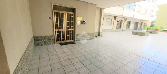 Квартира с 3 комнатами в Реджо Калабрия, Италия № 197559 27