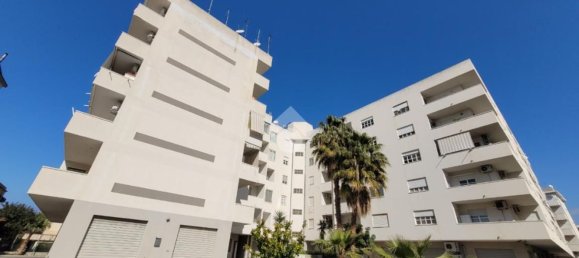 Квартира с 3 комнатами в Реджо Калабрия, Италия № 197559 2