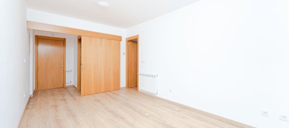 Квартира с 2 спальнями в Лас-Розас де Мадрид, Испания № 146207 2