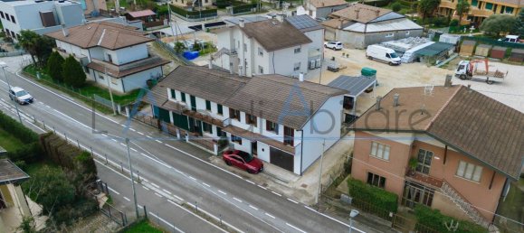 5 chambres Villa à Legnaro, Italy No. 181204 2