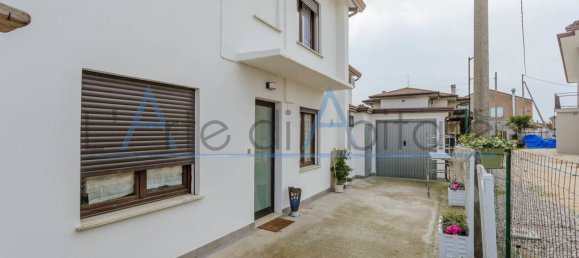 5 chambres Villa à Legnaro, Italy No. 181204 22