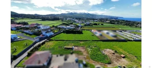 346m² Commercial property in Ponta Delgada, Portugal No. 297012 5