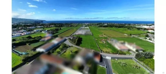 346m² Commercial property in Ponta Delgada, Portugal No. 297012 6