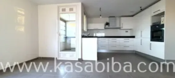 3 bedrooms Apartment in Manises, Spain No. 69889 6