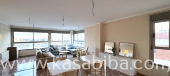 3 bedrooms Apartment in Manises, Spain No. 69889 5
