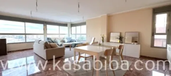 3 bedrooms Apartment in Manises, Spain No. 69889 4