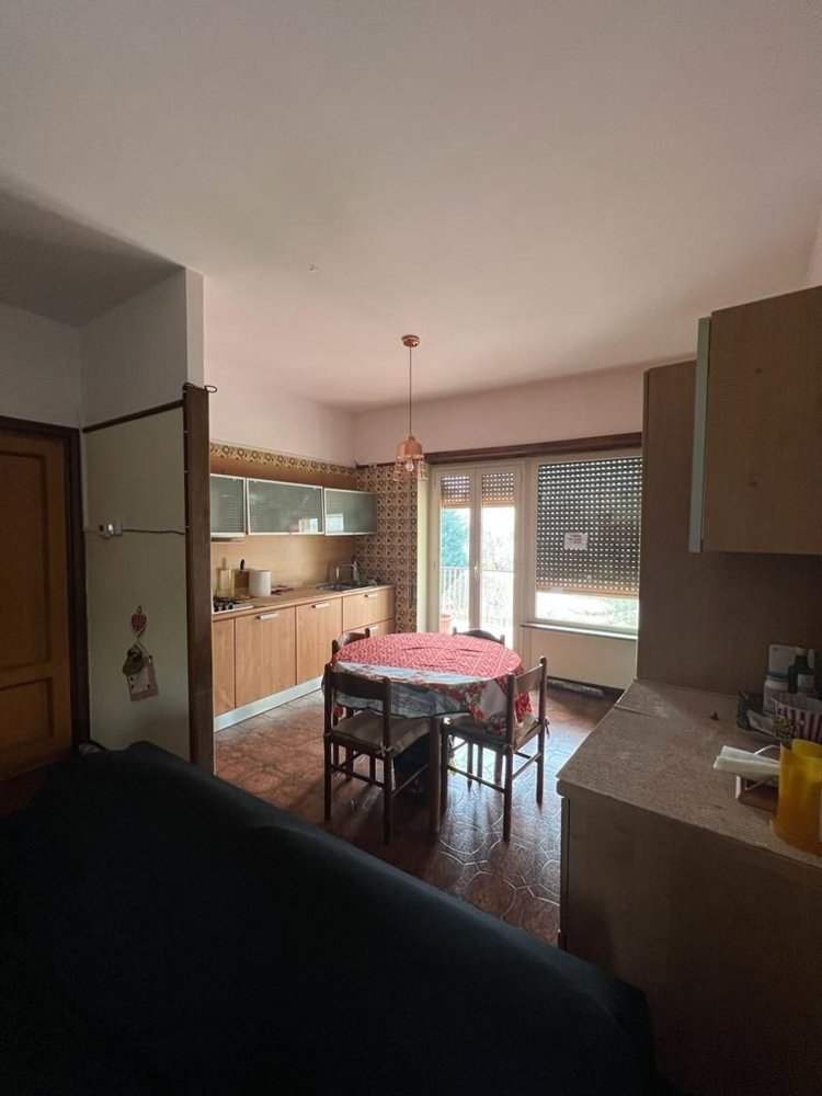 5 rooms Apartment in Ferentino, Italy No. 200202