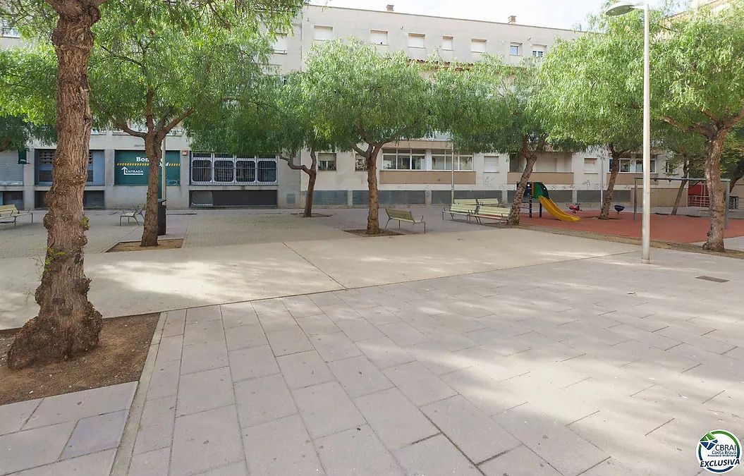 Коммерческая недвижимость 208м² в Розы, Испания № 111530