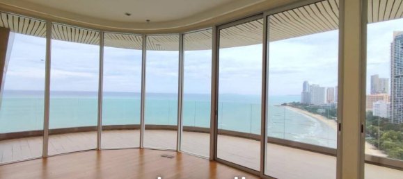 4 bedrooms Condo in Pattaya, Thailand No. 15854 3