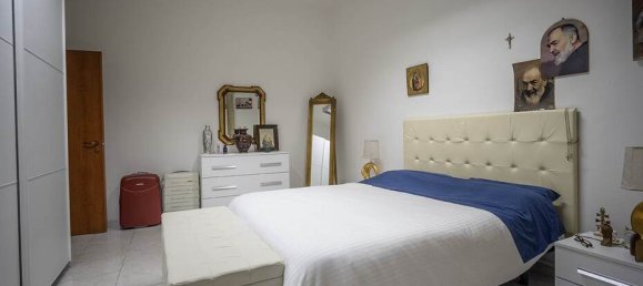 2 Schlafzimmer Wohnung in Livorno, Italy, Nr. 75179 14