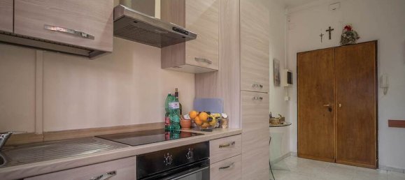 2 Schlafzimmer Wohnung in Livorno, Italy, Nr. 75179 10