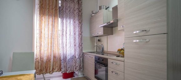 2 Schlafzimmer Wohnung in Livorno, Italy, Nr. 75179 9