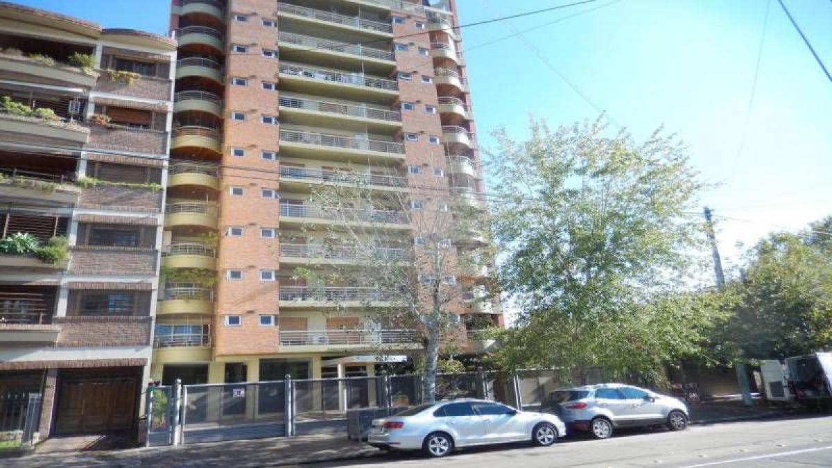 3 bedrooms Apartment in Quilmes, Argentina No. 12780