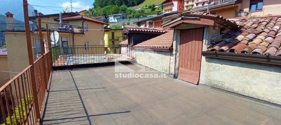 6 bedrooms House in Gorno, Italy No. 361066 19