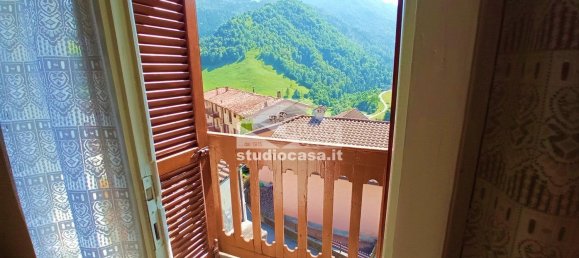 6 bedrooms House in Gorno, Italy No. 361066 18