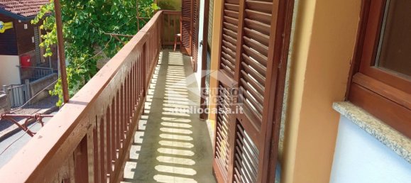 6 bedrooms House in Gorno, Italy No. 361066 11