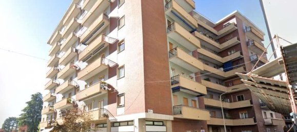 2-salle Appartement à Melegnano, Italy No. 16220 15