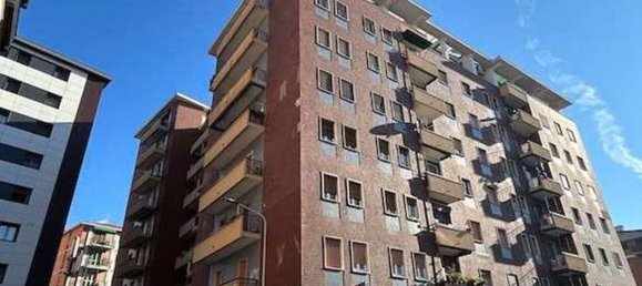 2-salle Appartement à Melegnano, Italy No. 16220 18