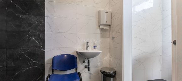 Entrepôt à Seixal, Portugal 598m² No. 98997 40