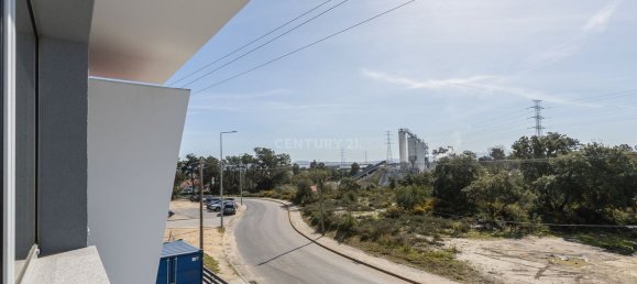 Entrepôt à Seixal, Portugal 598m² No. 98997 25