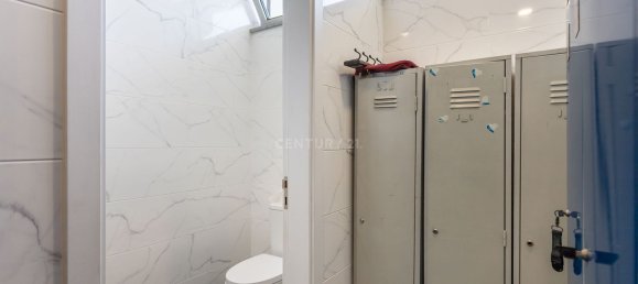 Entrepôt à Seixal, Portugal 598m² No. 98997 41