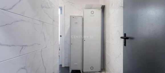 Entrepôt à Seixal, Portugal 598m² No. 98997 39