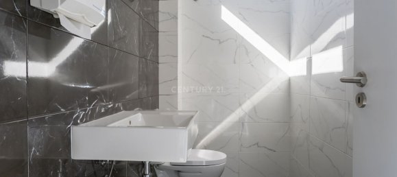 Entrepôt à Seixal, Portugal 598m² No. 98997 7