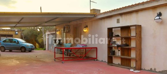 2 bedrooms Villa in Chiaramonte Gulfi, Italy No. 177252 3