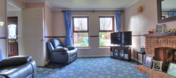 4 bedrooms House in Tadley, United Kingdom No. 10518 2