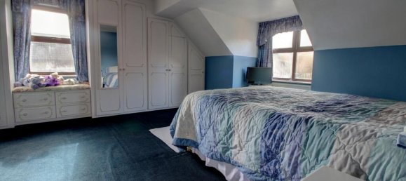 4 bedrooms House in Tadley, United Kingdom No. 10518 7