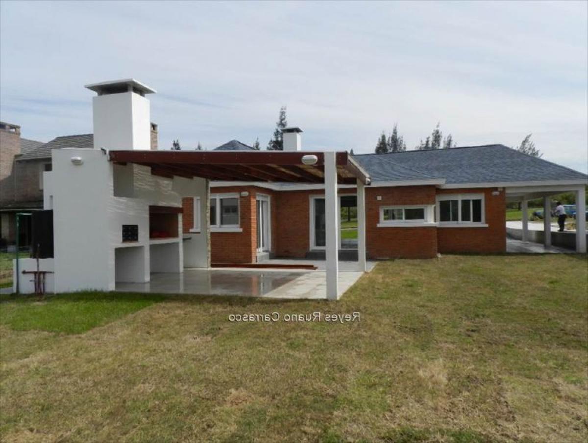 Дом с 3 спальнями в Канелонес, Уругвай № 12706