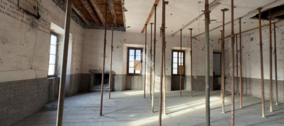 700m² Warehouse in Tirano, Italy No. 8669 12