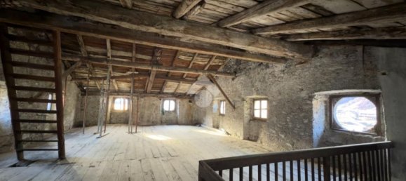 700m² Warehouse in Tirano, Italy No. 8669 16