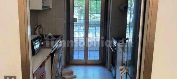 4 bedrooms Apartment in Rome, Italy No. 272666 9