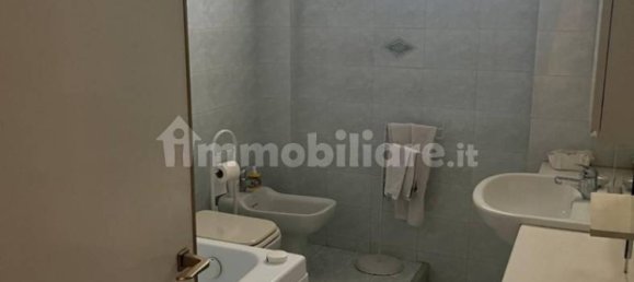 4 bedrooms Apartment in Rome, Italy No. 272666 7