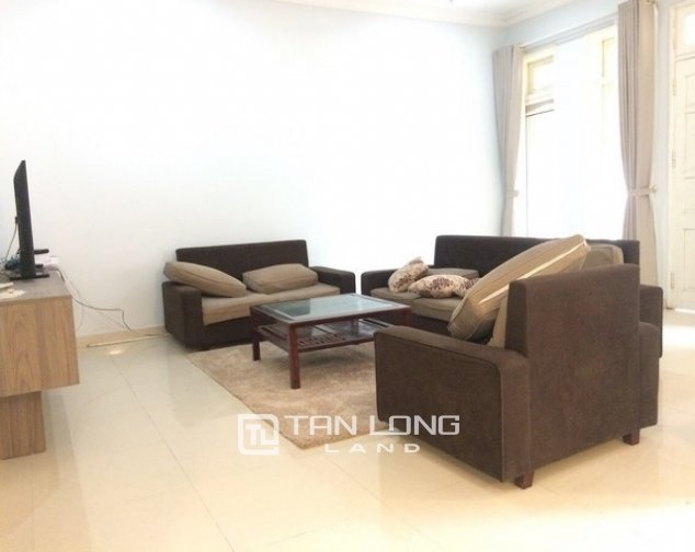 5 bedrooms Villa in Tay Ho, Vietnam No. 1112