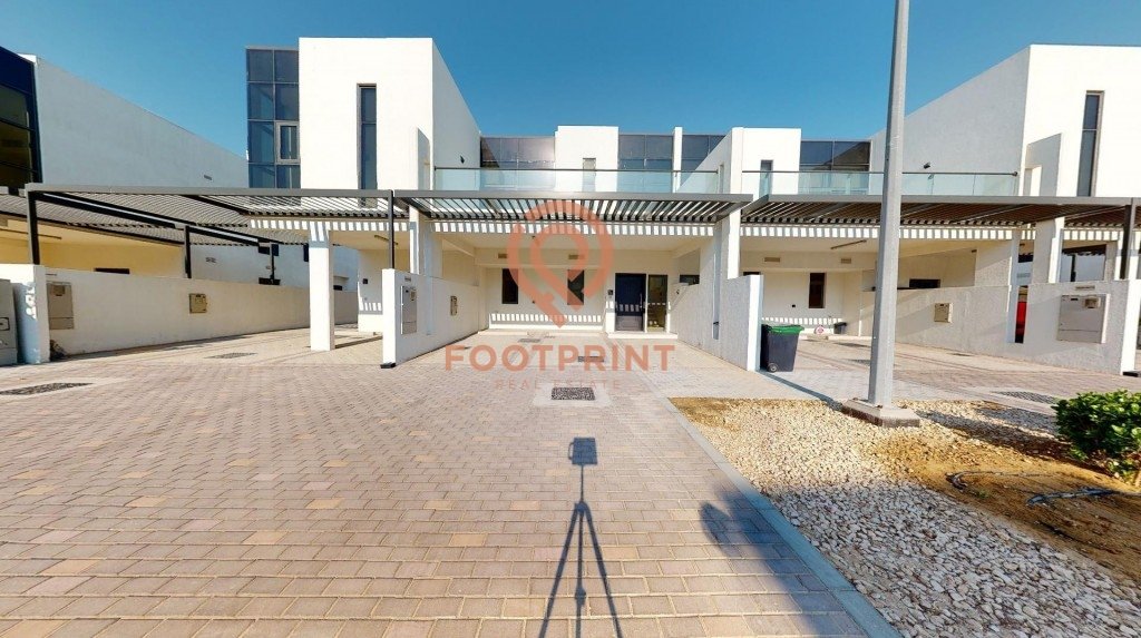 3 bedrooms Villa in Dubai, UAE No. 24718