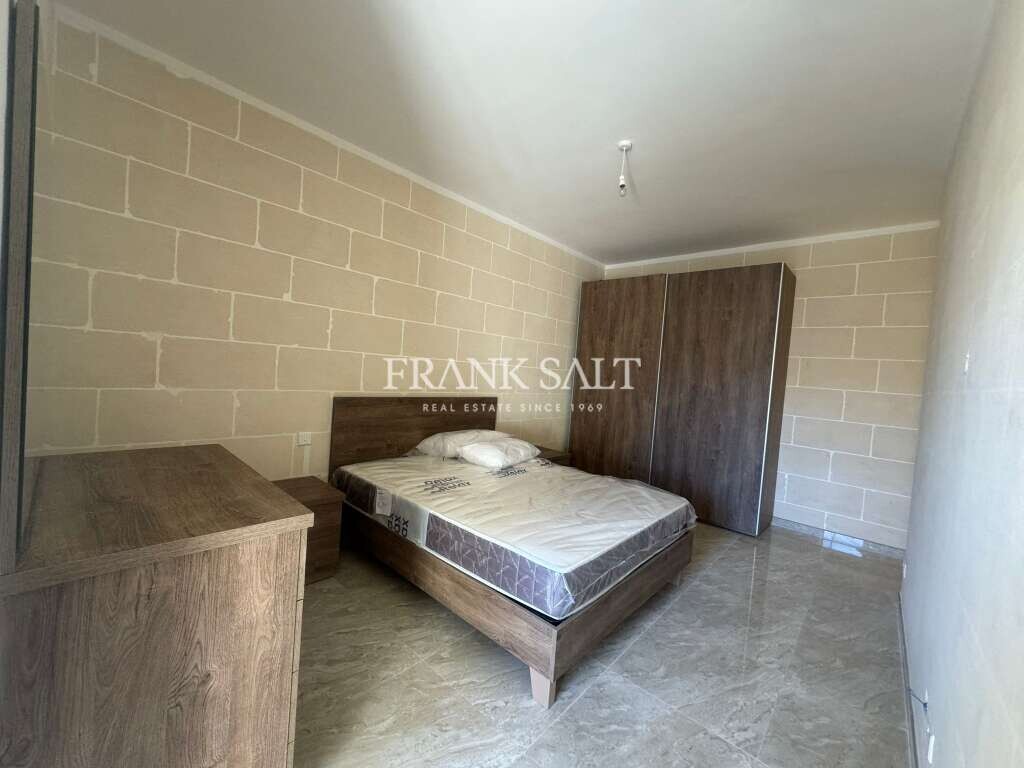 Квартира с 3 спальнями в Айнсилем, Мальта № 6030