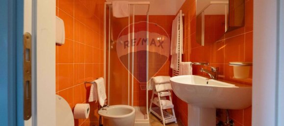 Дом с 12 комнатами в Монте Роберто, Италия № 8045 26