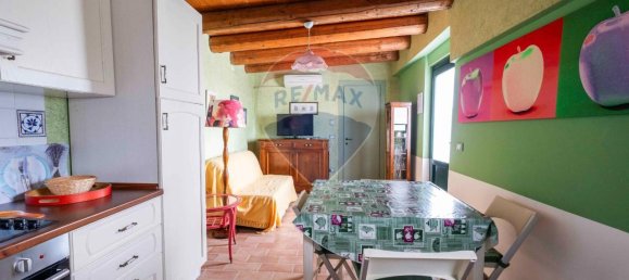 Дом с 12 комнатами в Монте Роберто, Италия № 8045 12