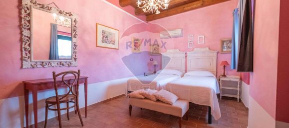 Дом с 12 комнатами в Монте Роберто, Италия № 8045 14